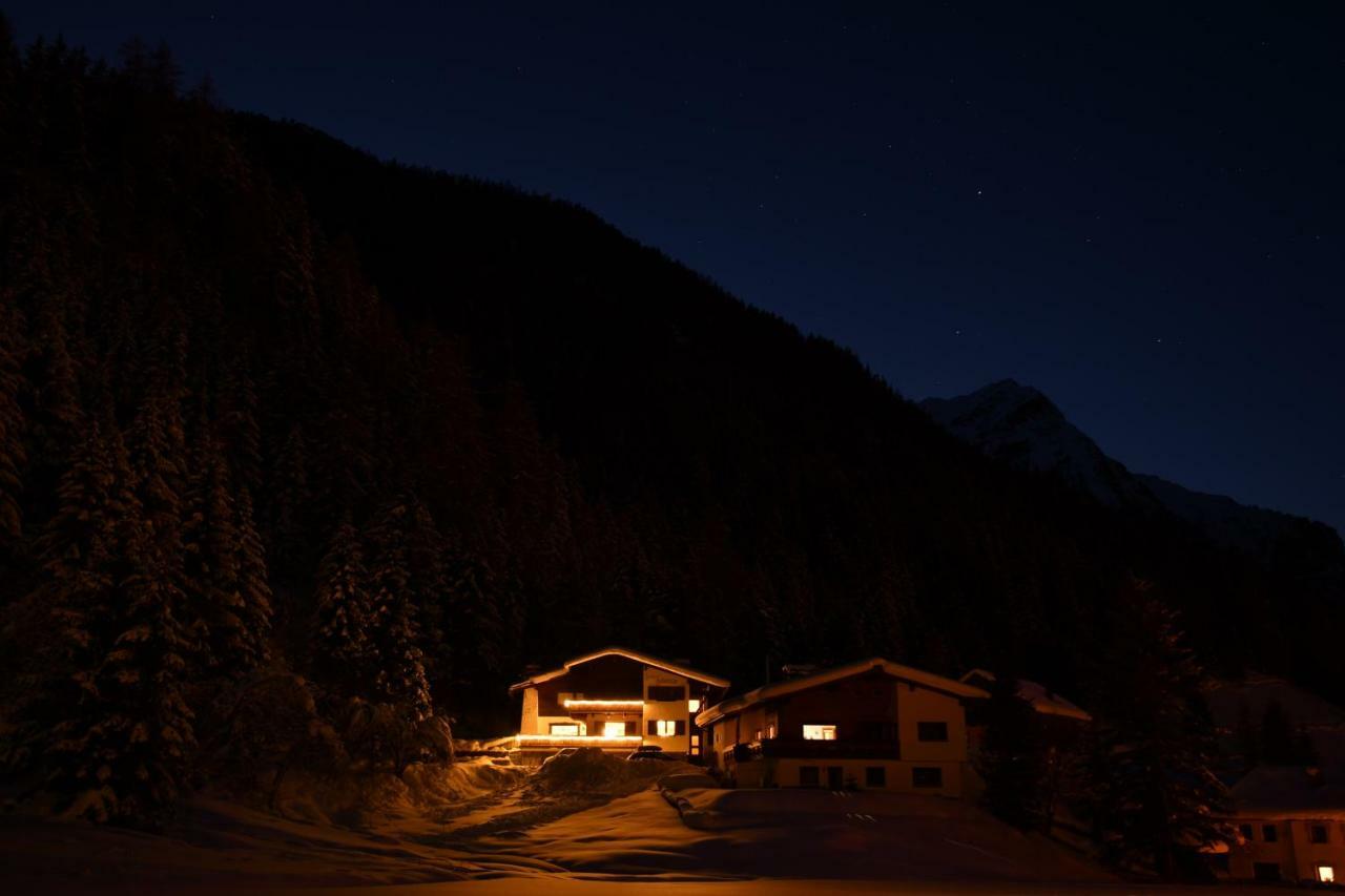 Ferienwohnung Haus Hubertus St. Leonhard im Pitztal Exterior foto
